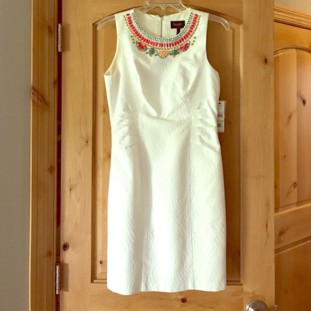New w/ tags laundry by Shelli Segal dress, beaded
